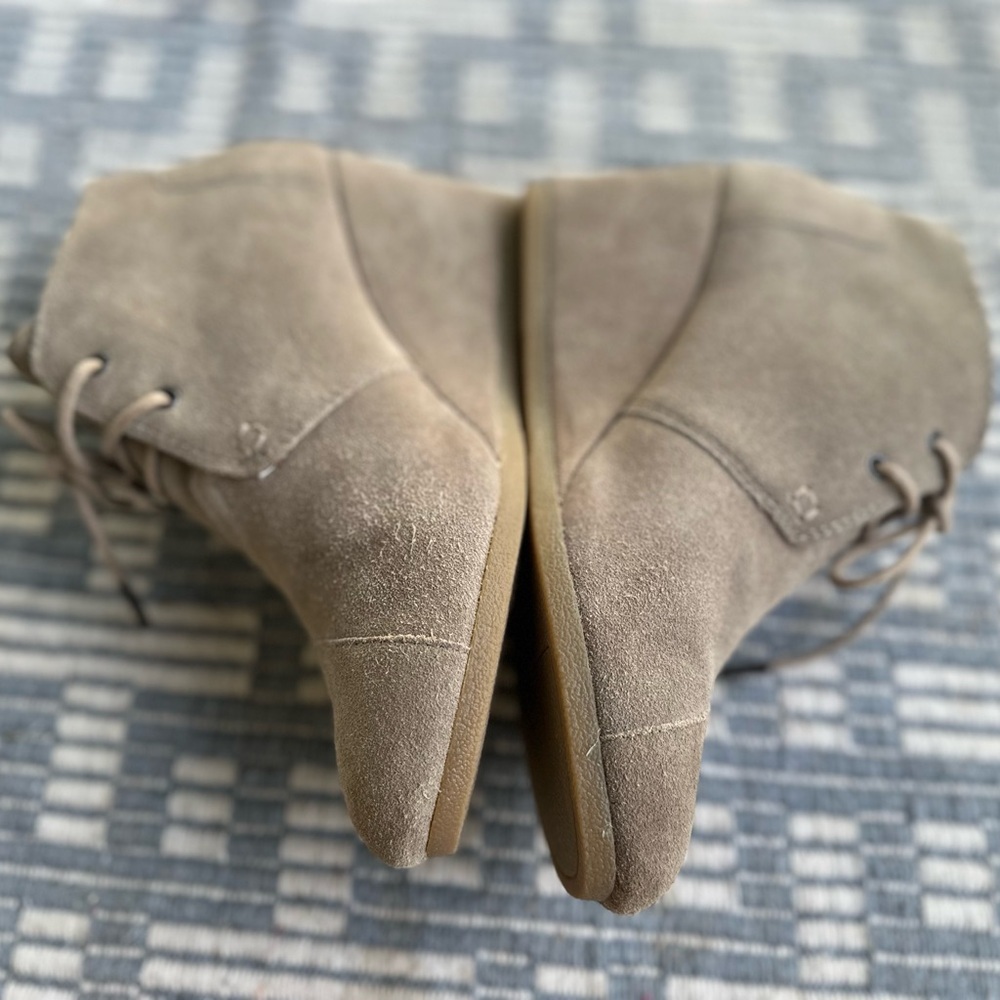 Toms Womens Desert Wedge Boot Taupe Suede Size 8.5 M - Picture 11 of 13